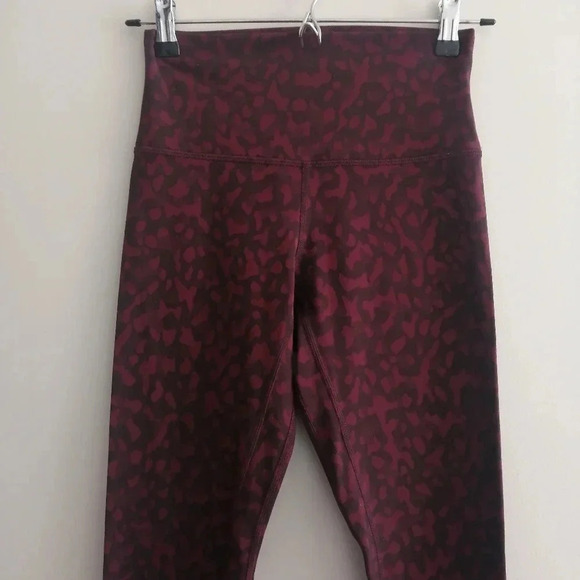 Lululemon Align Leggings High Rise 28" Burgundy Red Camo Print Size 4 - Picture 5 of 16